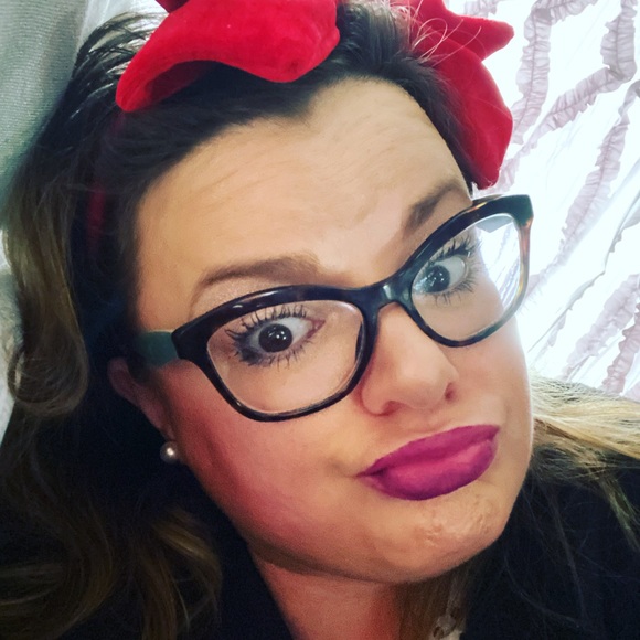 Meet your Posher, Elizabeth - Picture 10 of 16